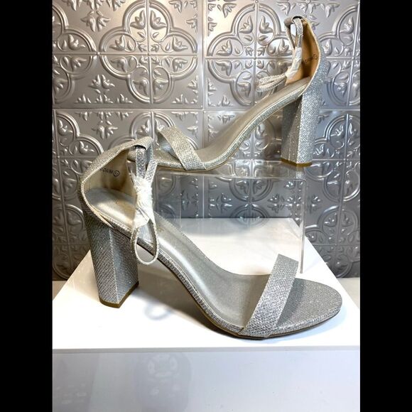 NWT Dream Pairs Heels   - Picture 3 of 6